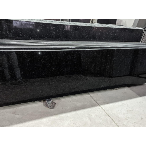 r black granite